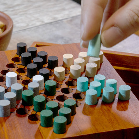 BOARD GAME - CHINESE CHECKERS
