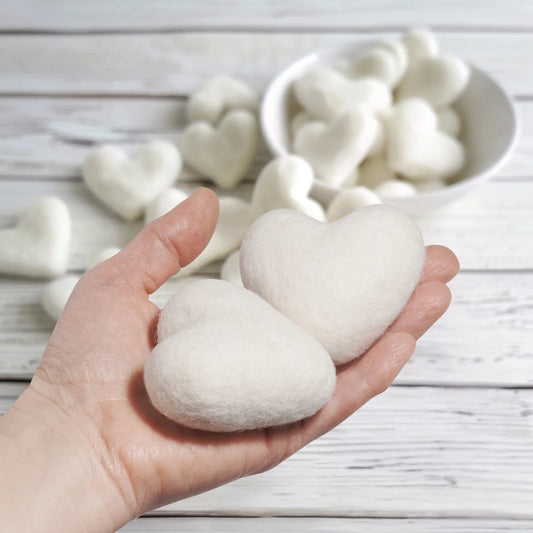 HEART, MODWOOL - WHITE