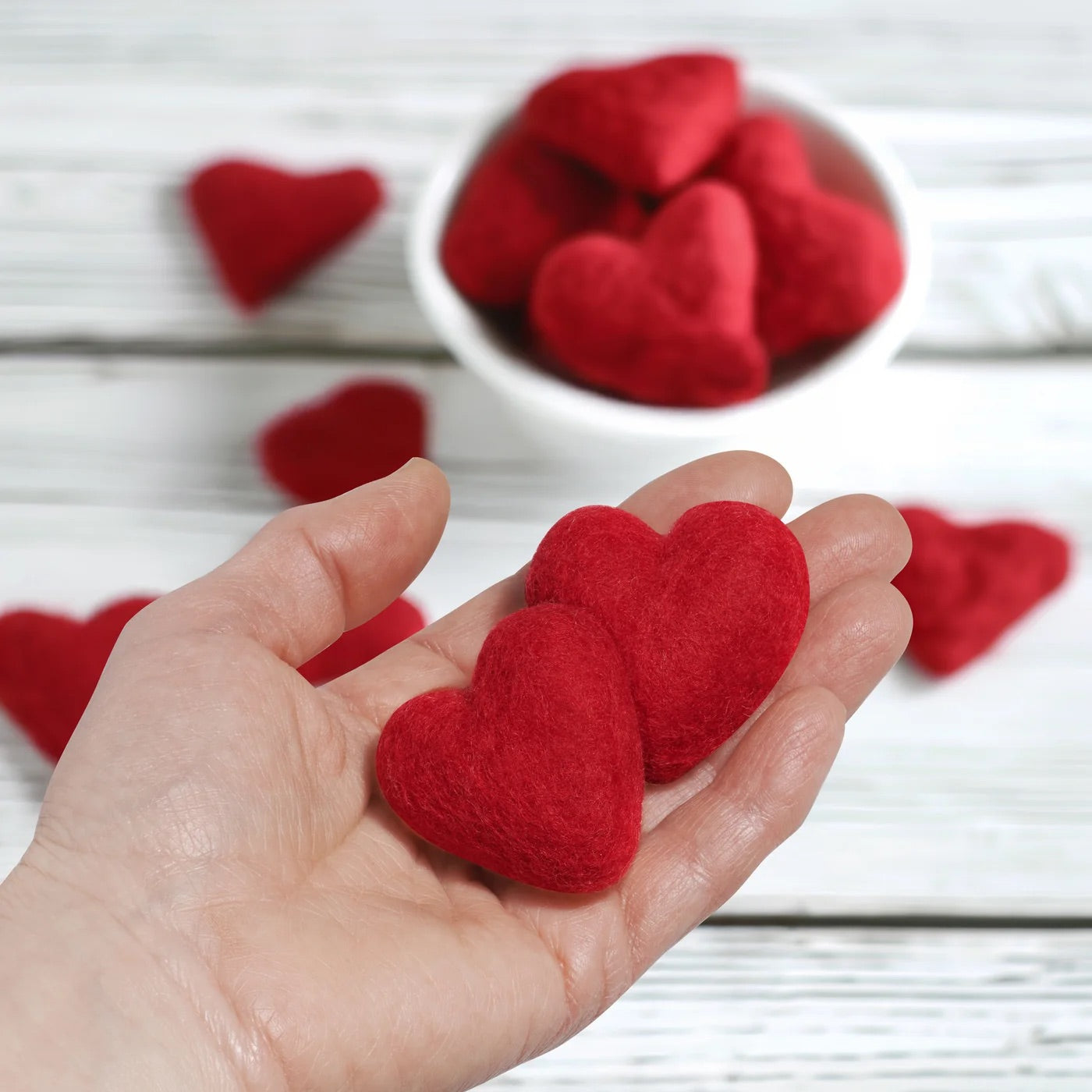 HEART, MODWOOL - RED
