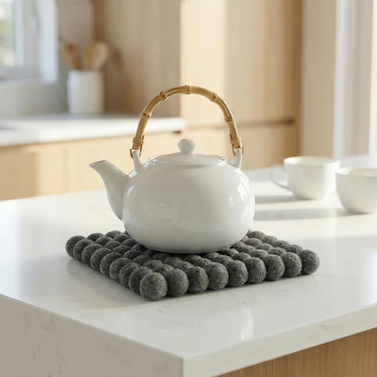 TRIVET, BALL FELT - SQUARE, DARK GREY