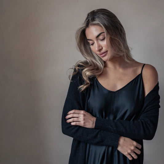 DRESS RADIANCE, SATIN LUXE - BLACK