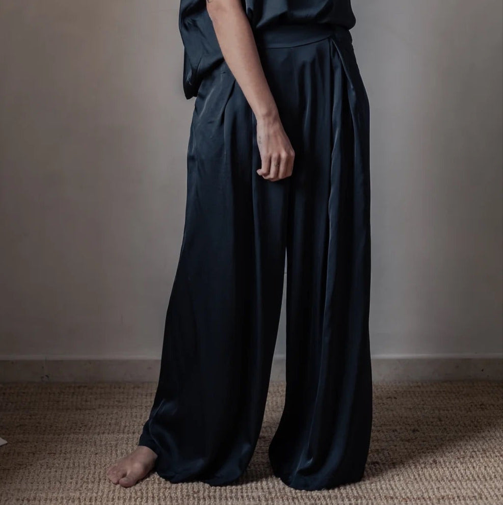 PANTS SHINE, SATIN LUXE - BLACK