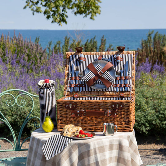 PICNIC BASKET, WILLOW - SERVICE FOR 4