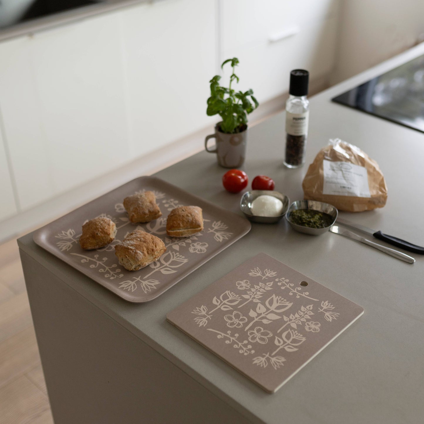 CUTTING BOARD, MAGIC GARDEN - LIGHT