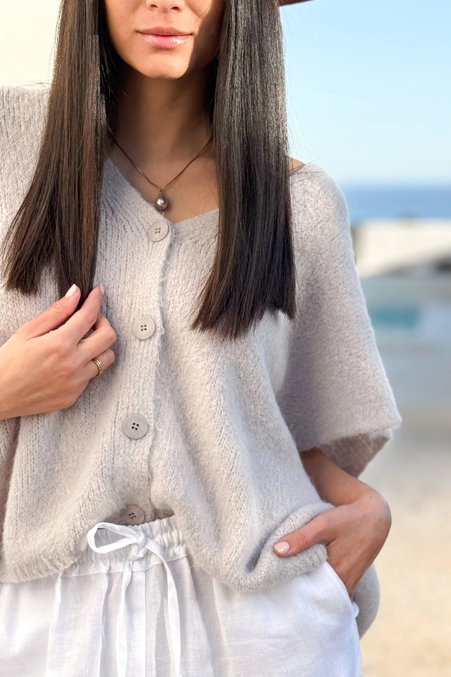 VEST ALBA, KNITTED - PEARL GREY