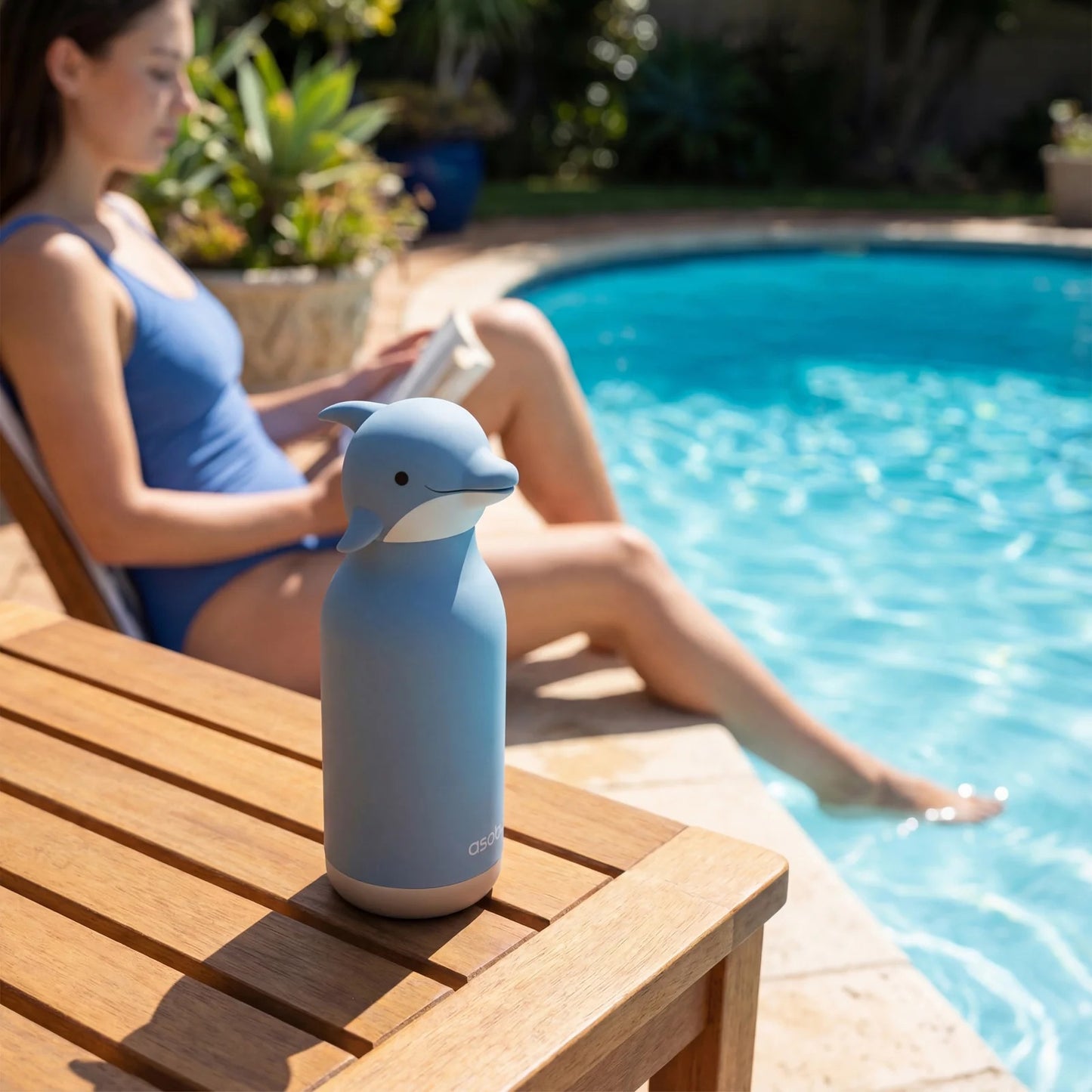 BESTIE WATER BOTTLE - DOLPHIN
