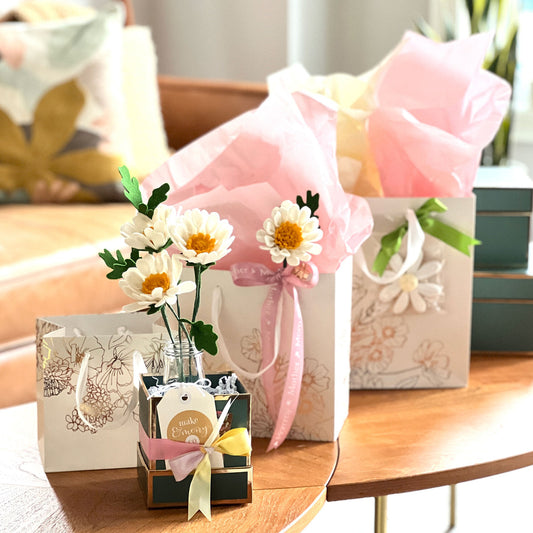 GIFT BAGS - OFF WHITE/WHITE/GOLD