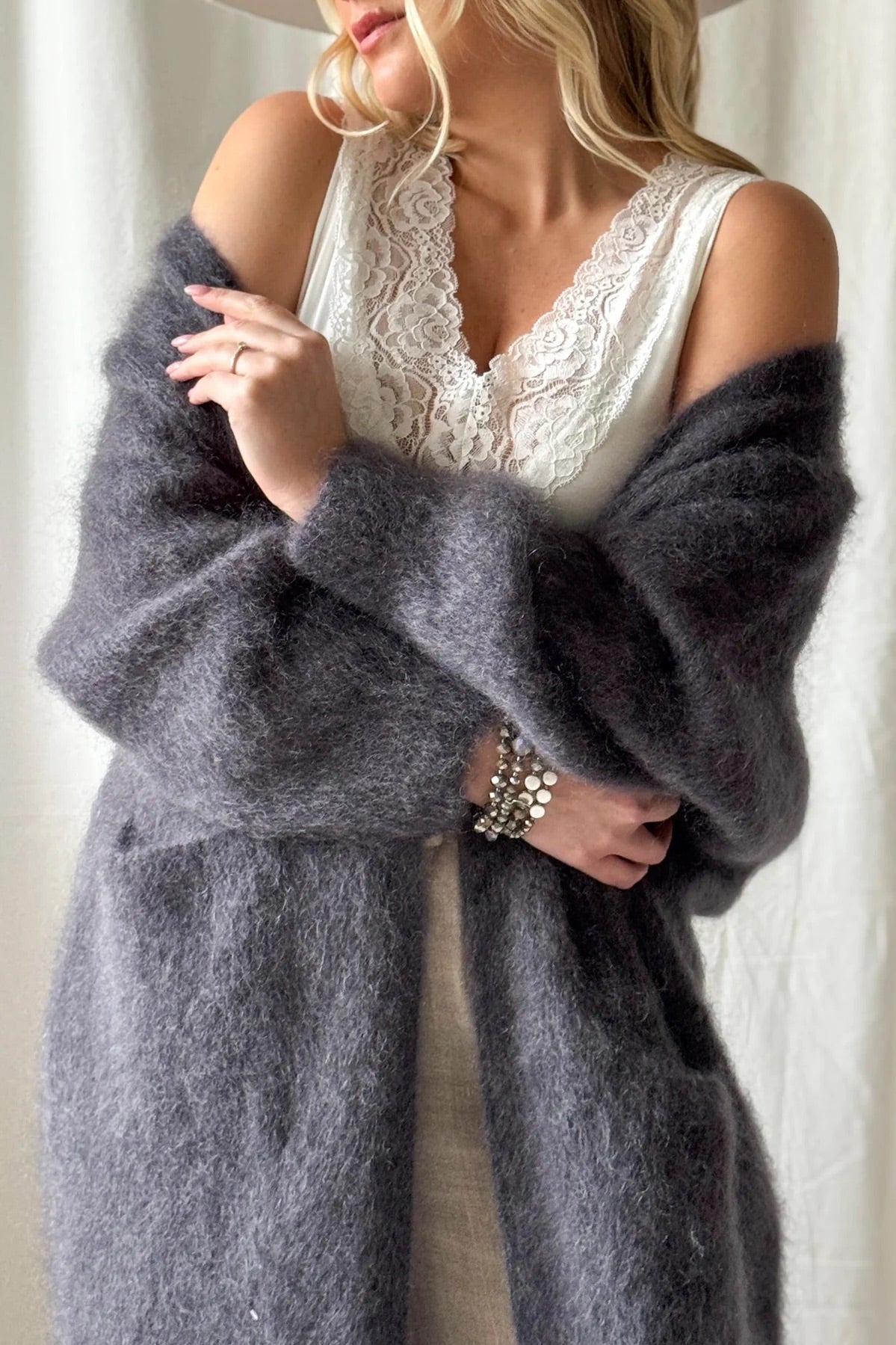 CARDIGAN, FOREVER IN LOVE - THUNDER