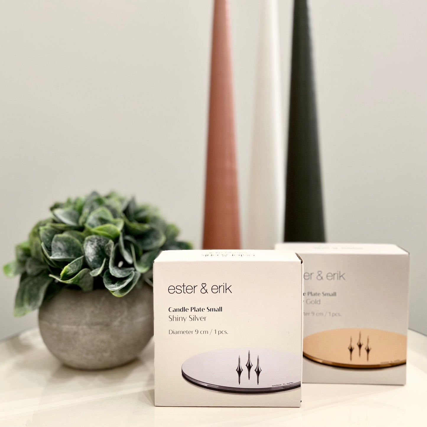 ESTER & ERIK, CANDLE PLATE - SHINY SILVER