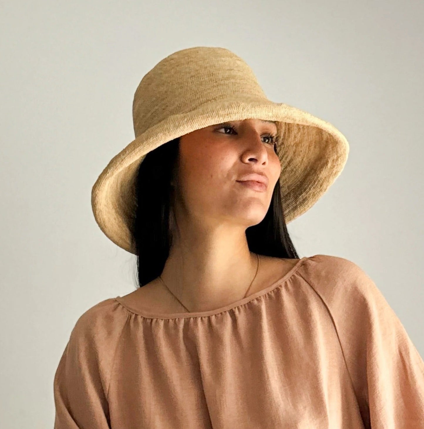 HAT, RAFFIA - NATURAL