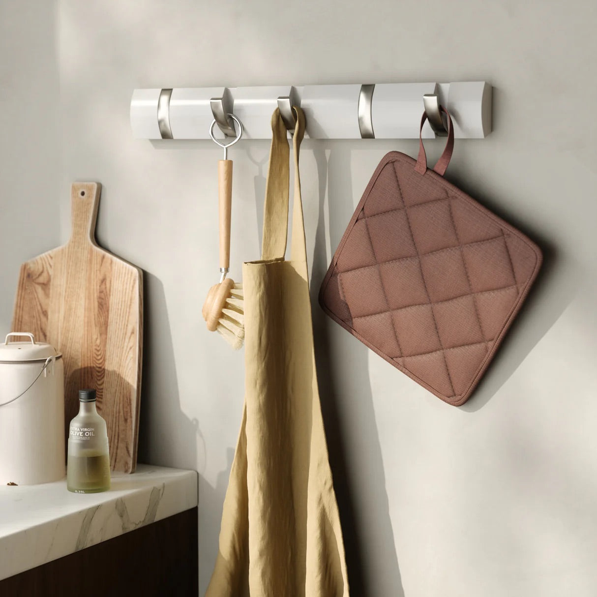 WALL MOUNTED HOOK - WHITE/NICKEL