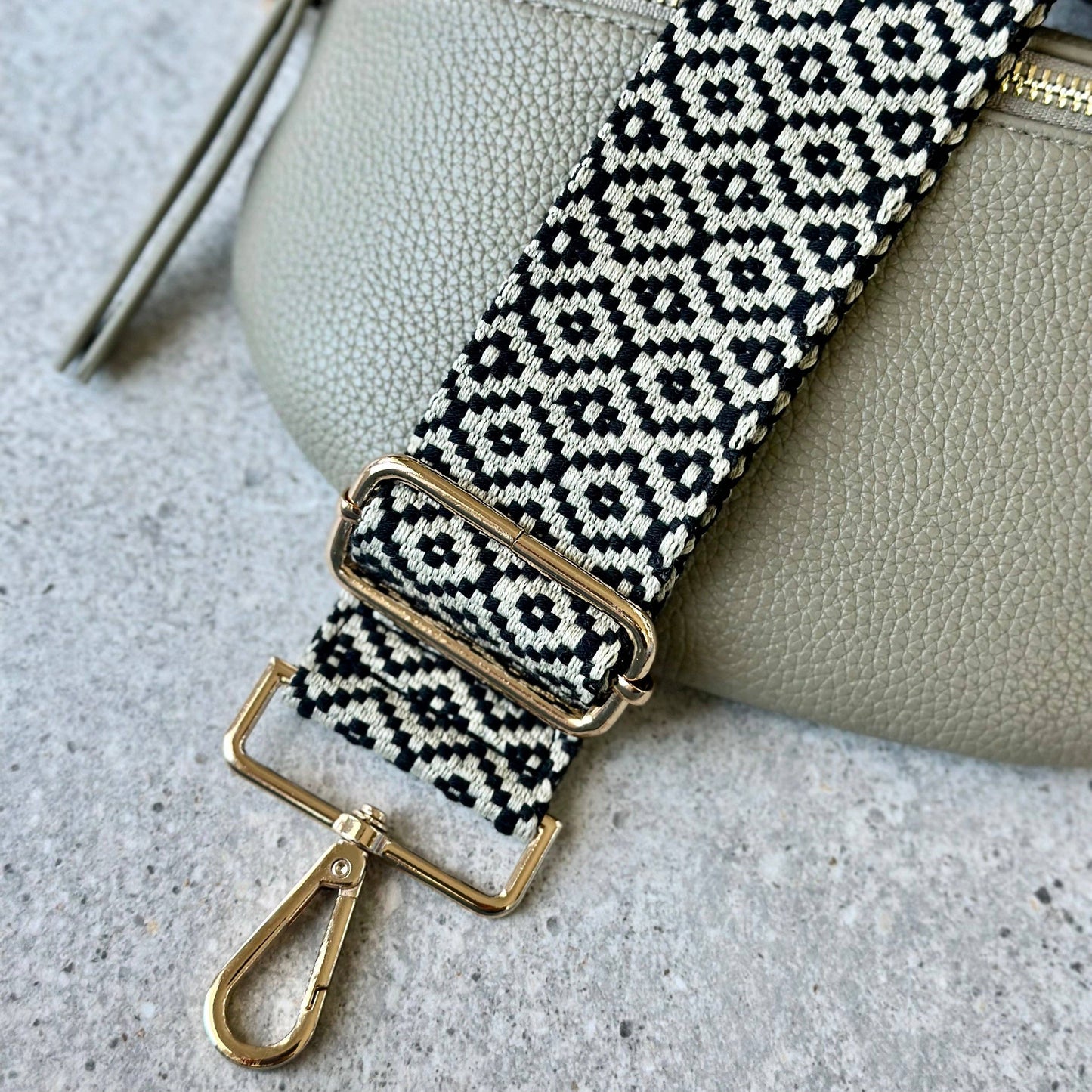 BAG STRAP - BLACK/CREAM
