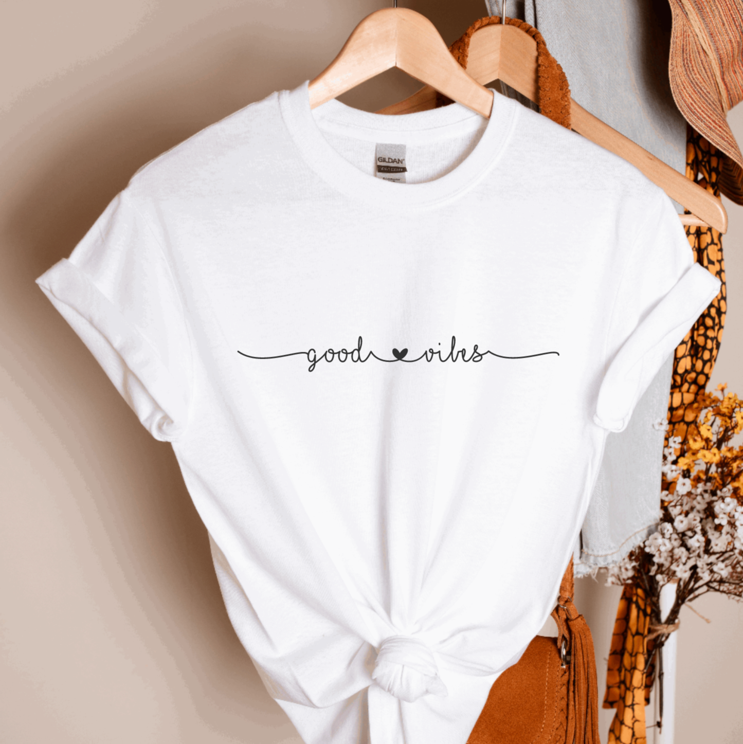 T-SHIRT, GOOD VIBES - WHITE