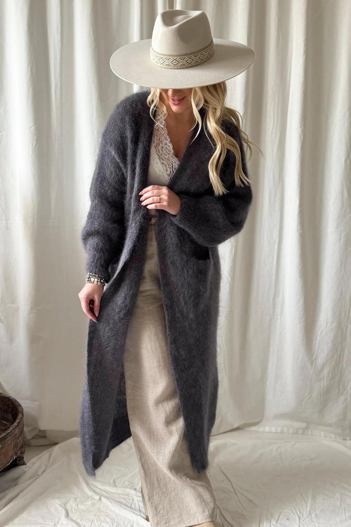 CARDIGAN, FOREVER IN LOVE - THUNDER