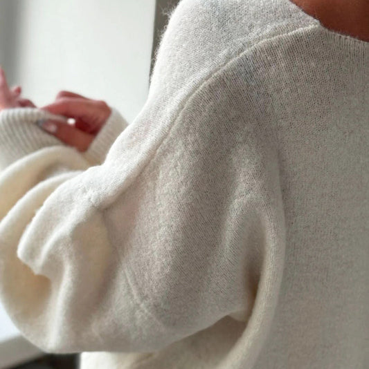 LOTTA KNITWEAR - OFF WHITE