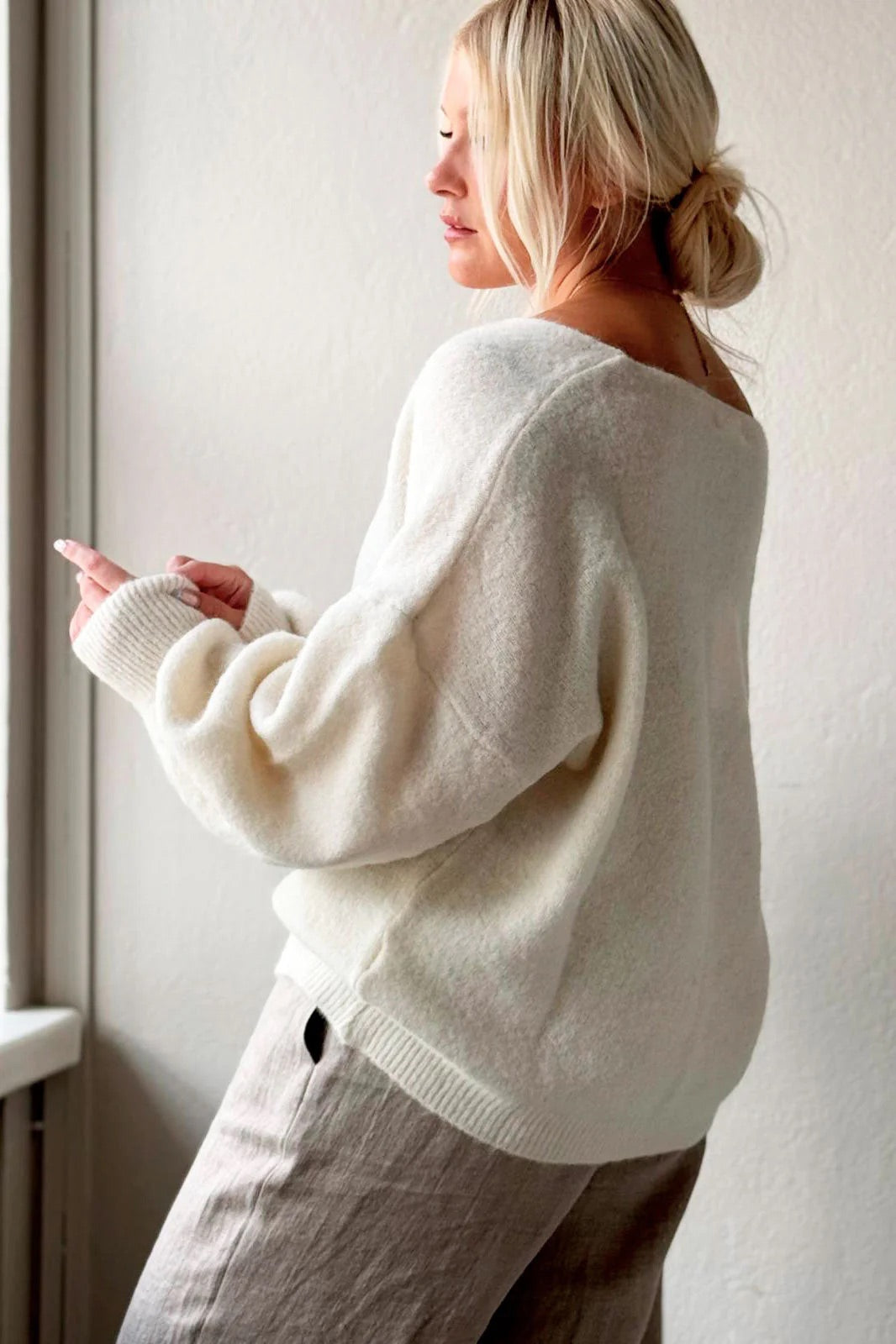 LOTTA KNITWEAR - OFF WHITE