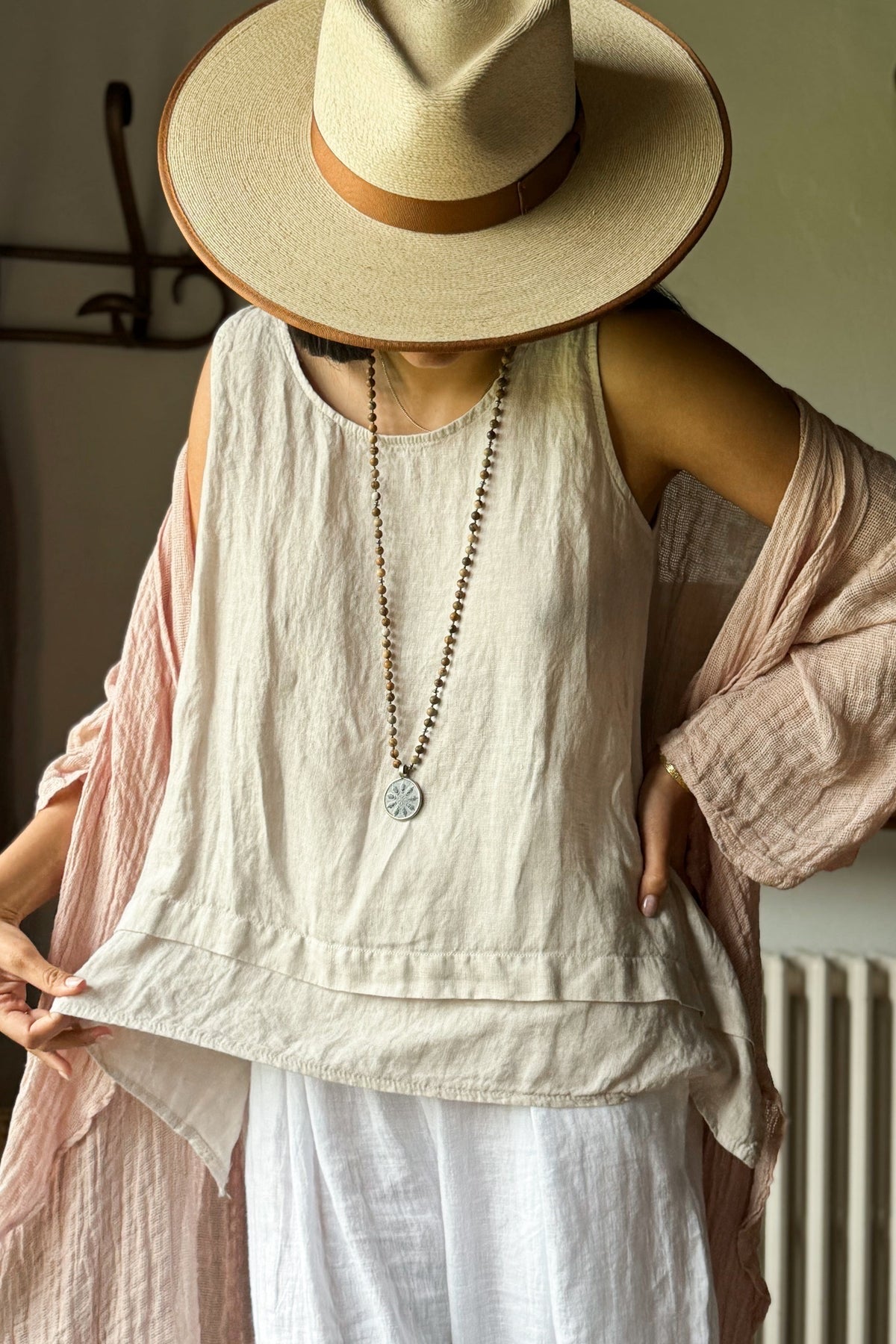 TOP NOLA, LINEN - SAND