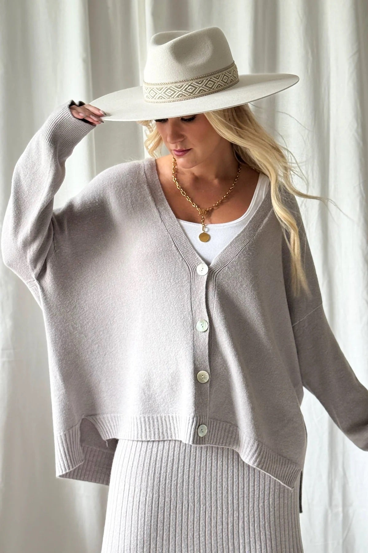 CARDIGAN, STAY CLOSE - TAUPE