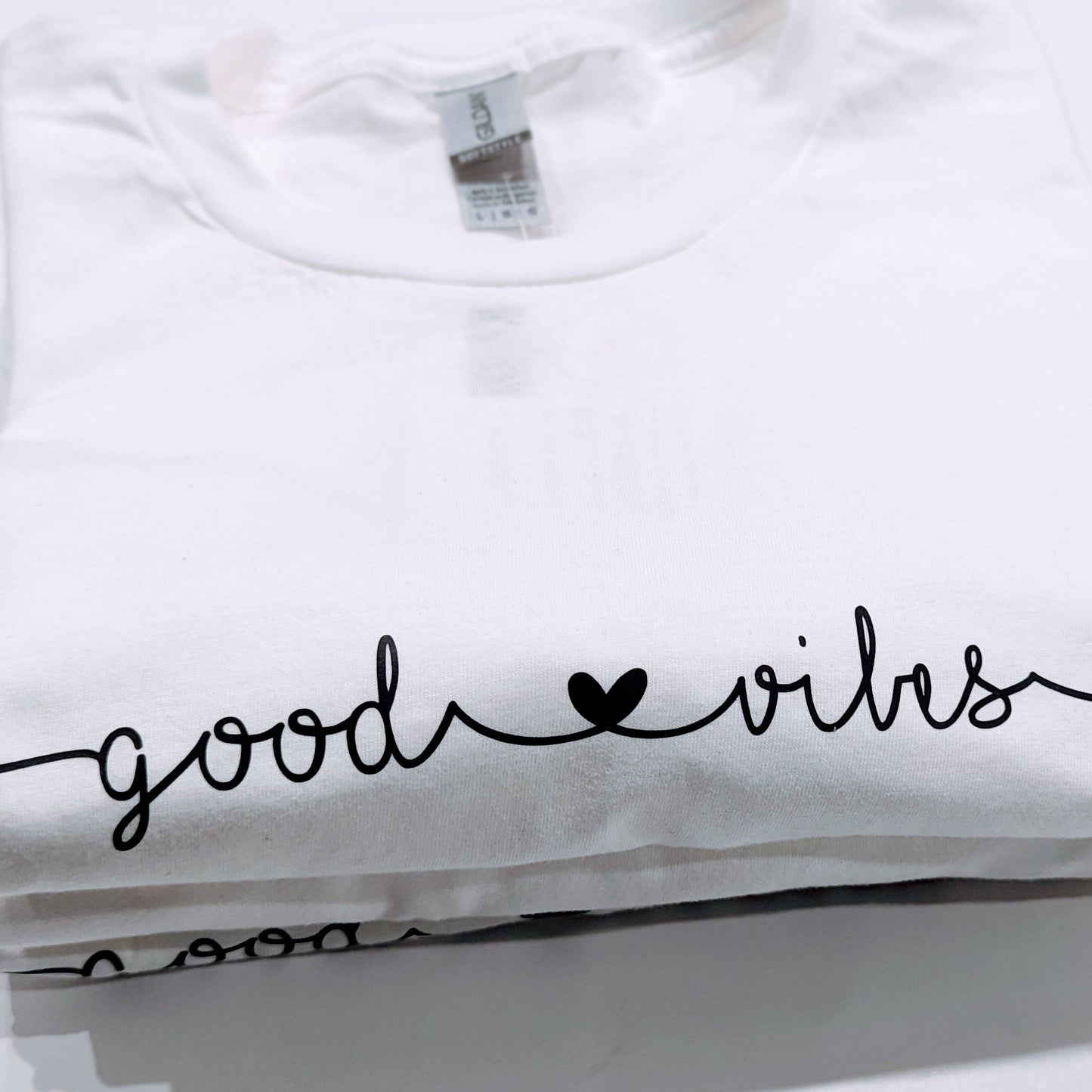 T-SHIRT, GOOD VIBES - WHITE