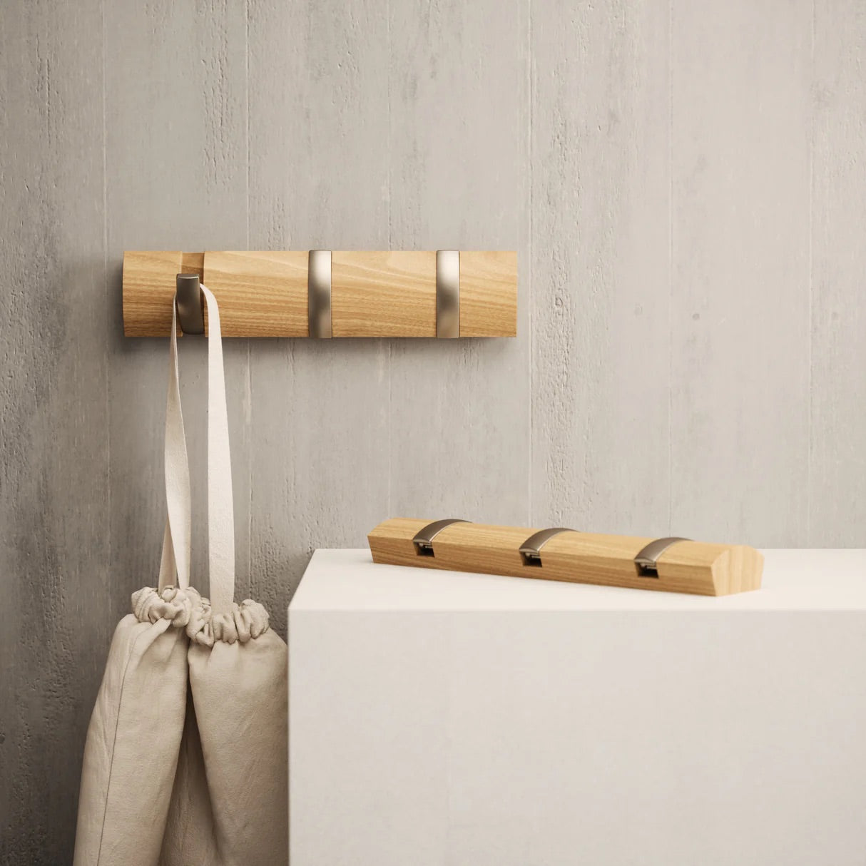 WALL MOUNTED HOOK - NATURAL