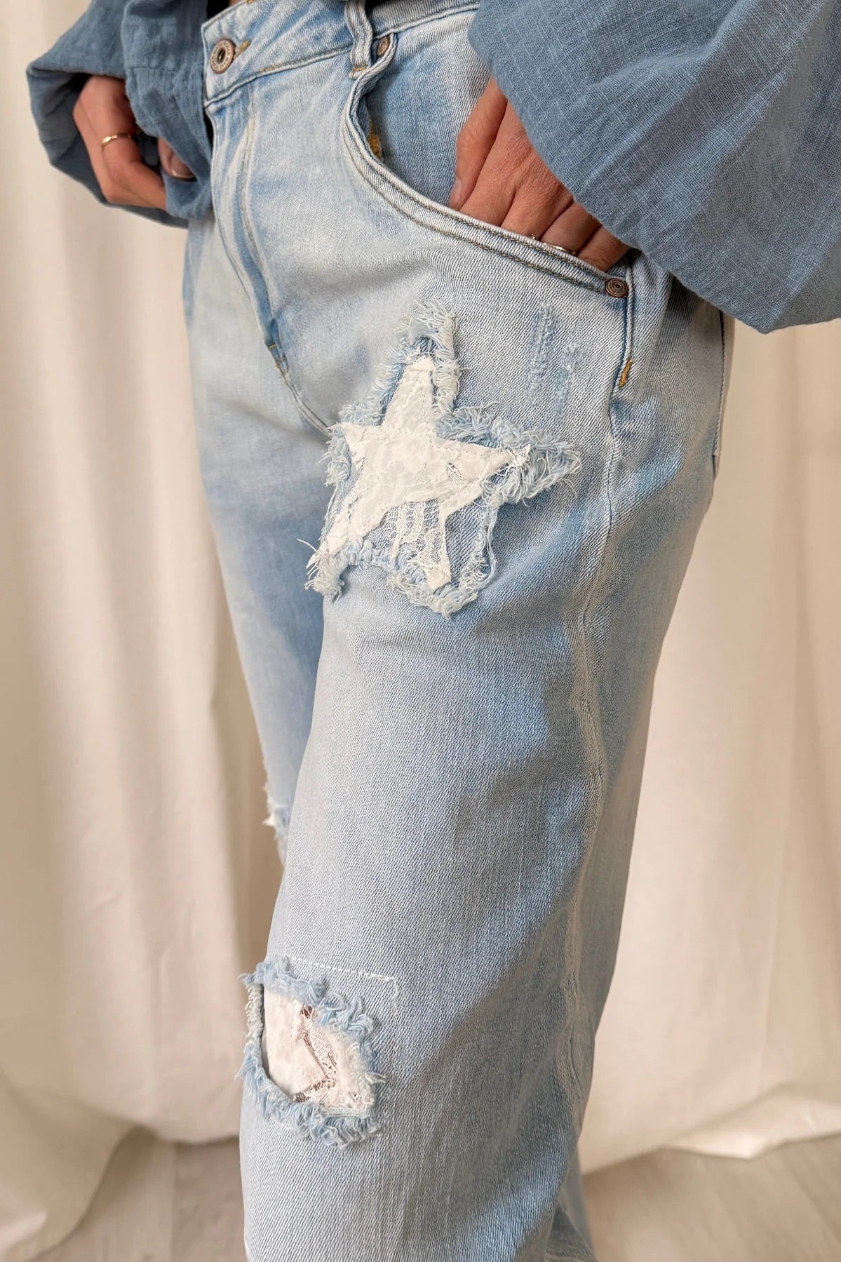 DENIM JOGGER, STARS - LIGHT BLUE WASH