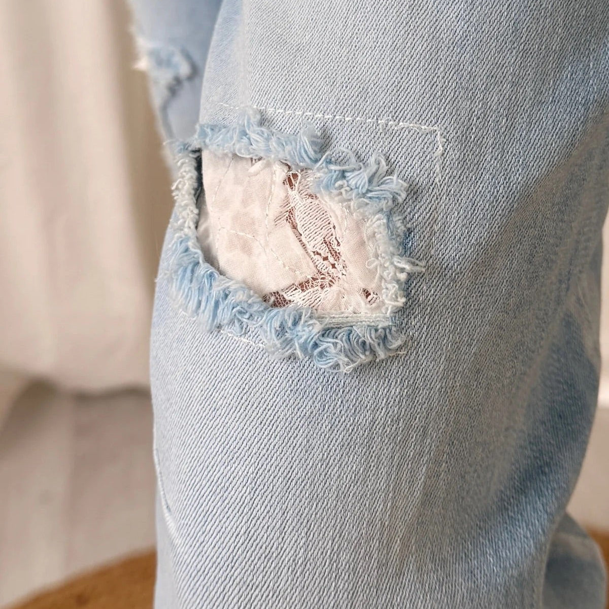 DENIM JOGGER, STARS - LIGHT BLUE WASH