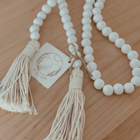 BEAD GARLAND, WOOD - WHITE