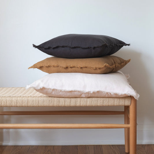 PILLOW, SQUARE FRINGED / LINEN (BLUSH)