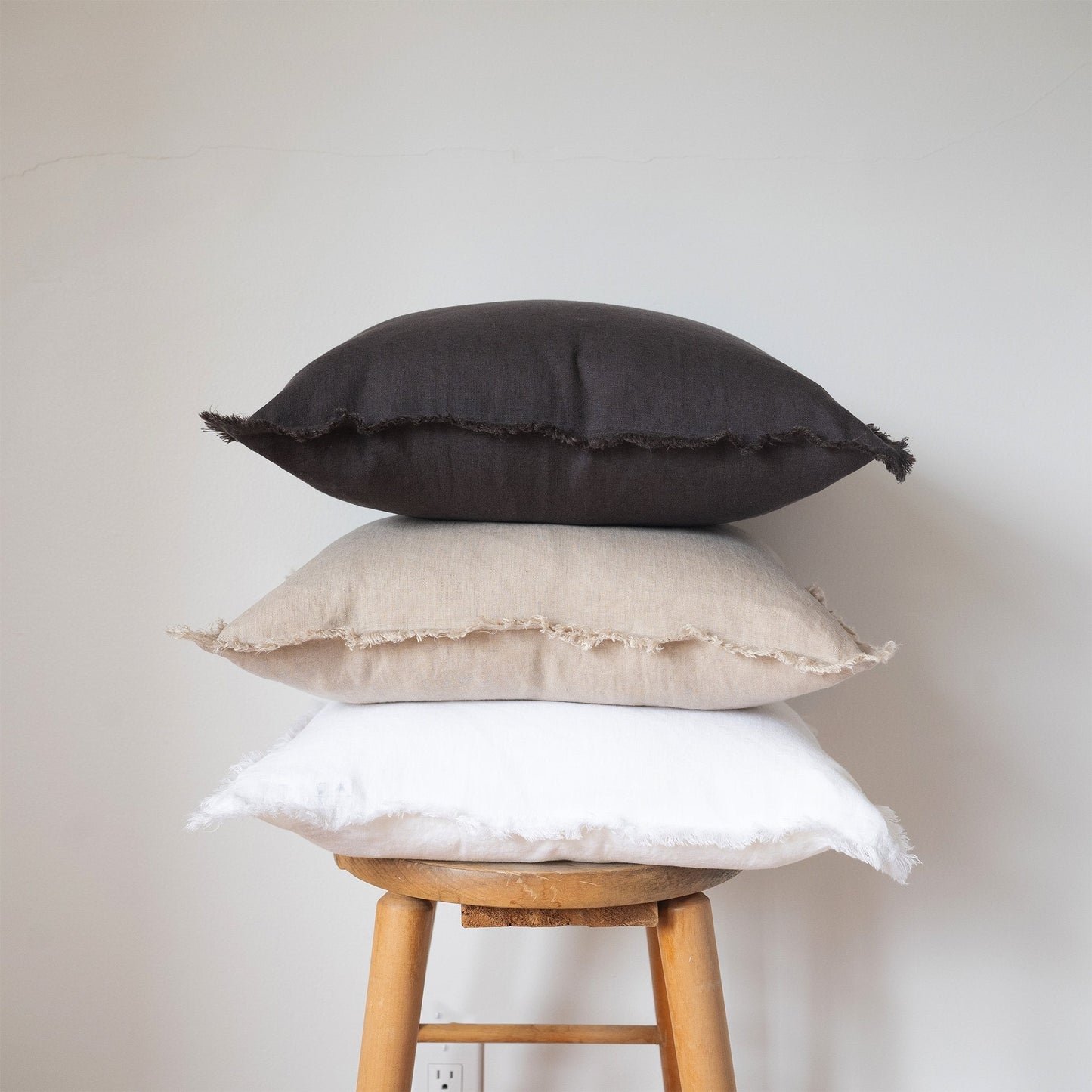 PILLOW, SQUARE FRINGED - LINEN, WHITE